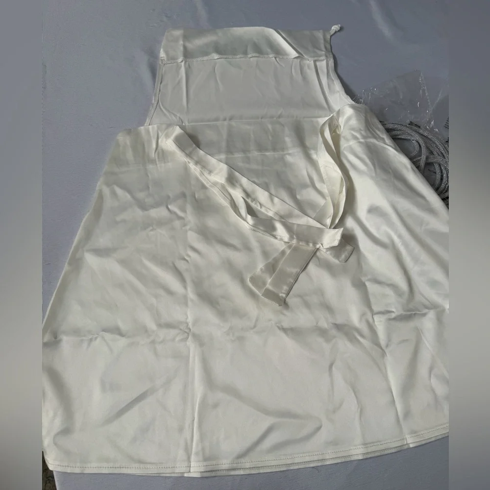 Elegant Cream Satin Slip Dress - Picture 5 of 5